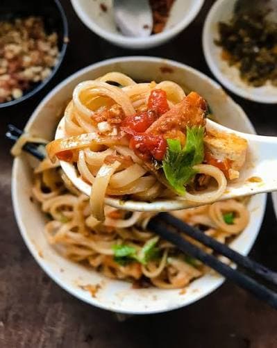 Shan Khao Swe (ရှမ်းခေါက်ဆွဲ)